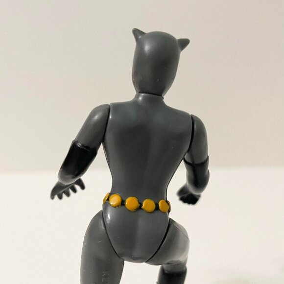 1993 Kenner Batman The Animated Series Catwoman Action Figure DC Comics 4 Inch - Picture 8 of 16